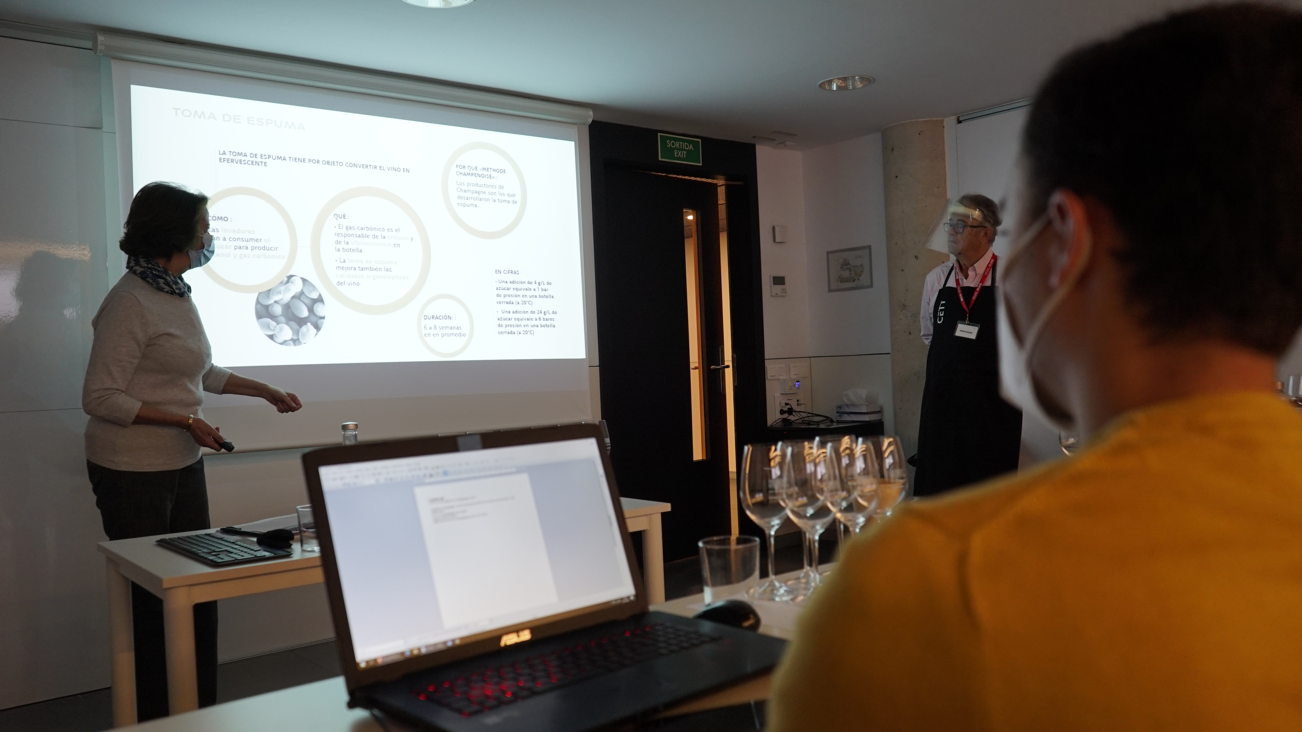 Fotografía de: Clase sobre el champagne en el Diploma Superior de Sommelier | CETT